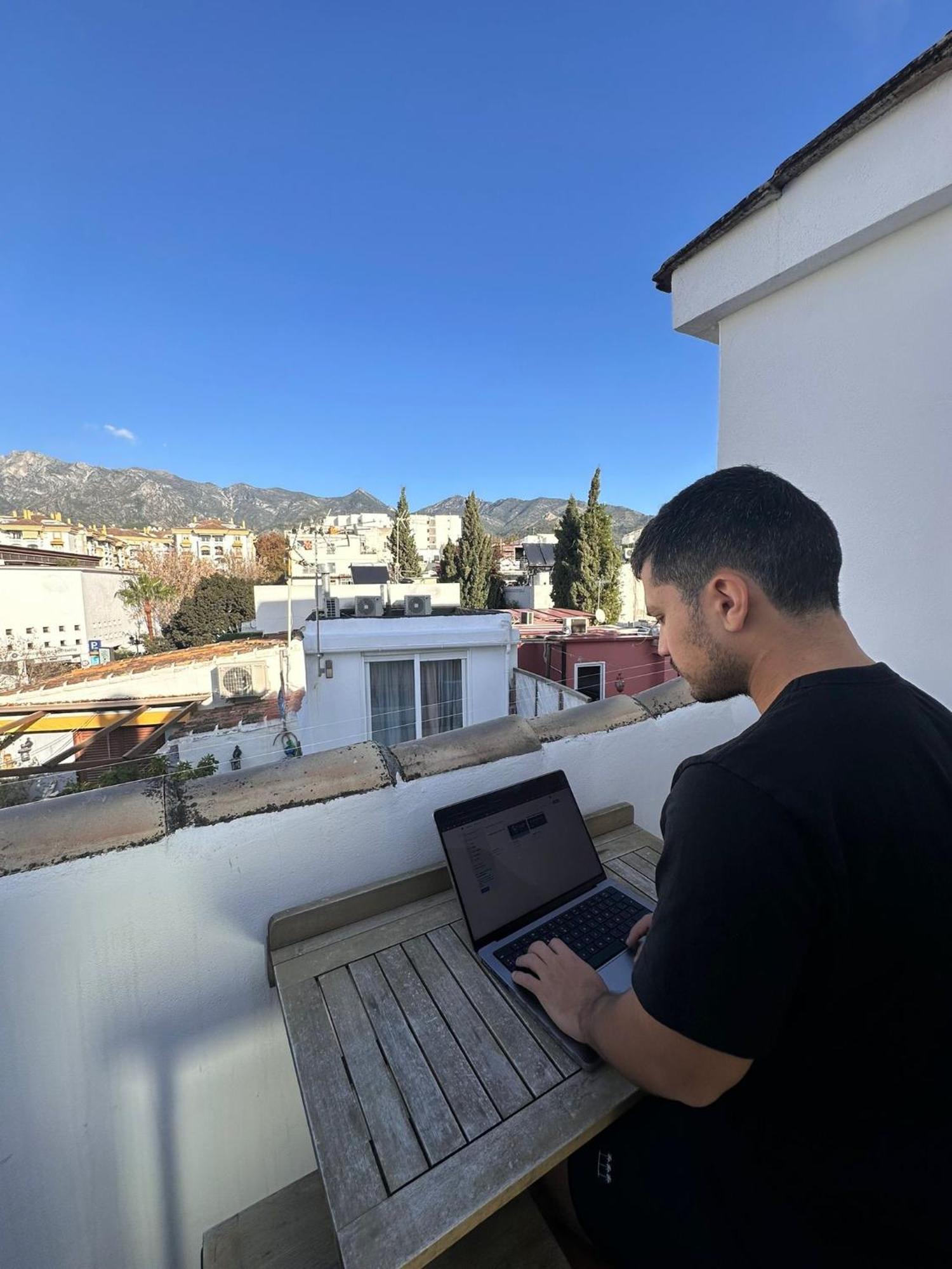 Peral Old Town Penthouse - Eaw Homes Marbella Bagian luar foto
